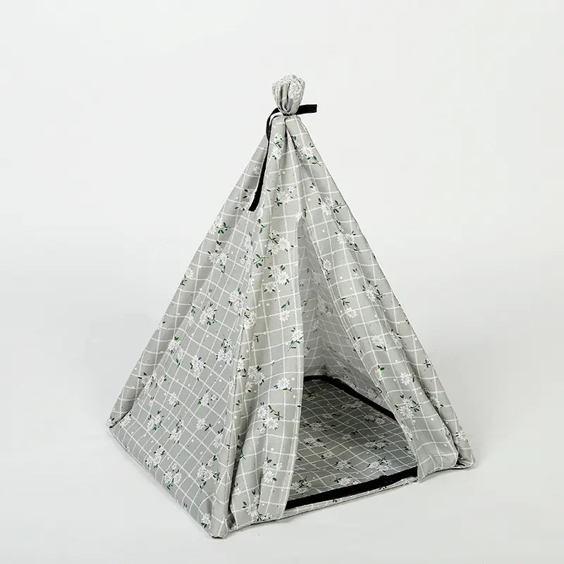 DIY Flowered Pet Tent With Mosquito Net